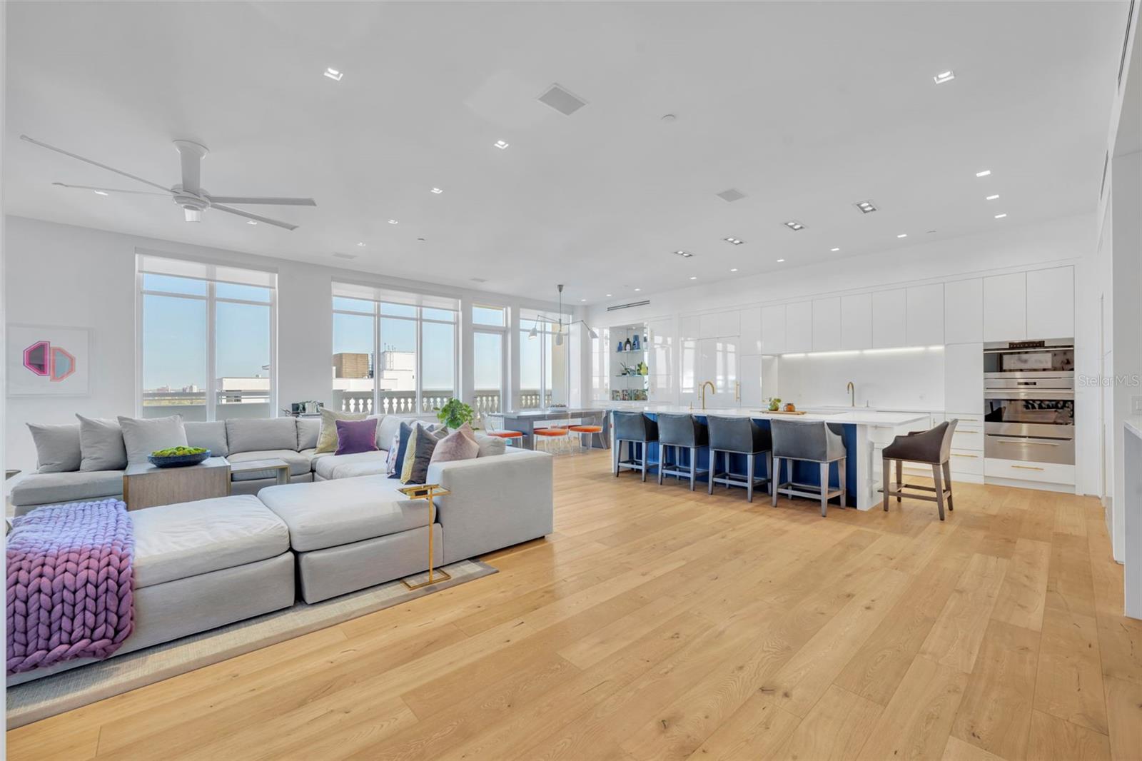 Image 3 of 52 For 100 Eola Drive Ph 116