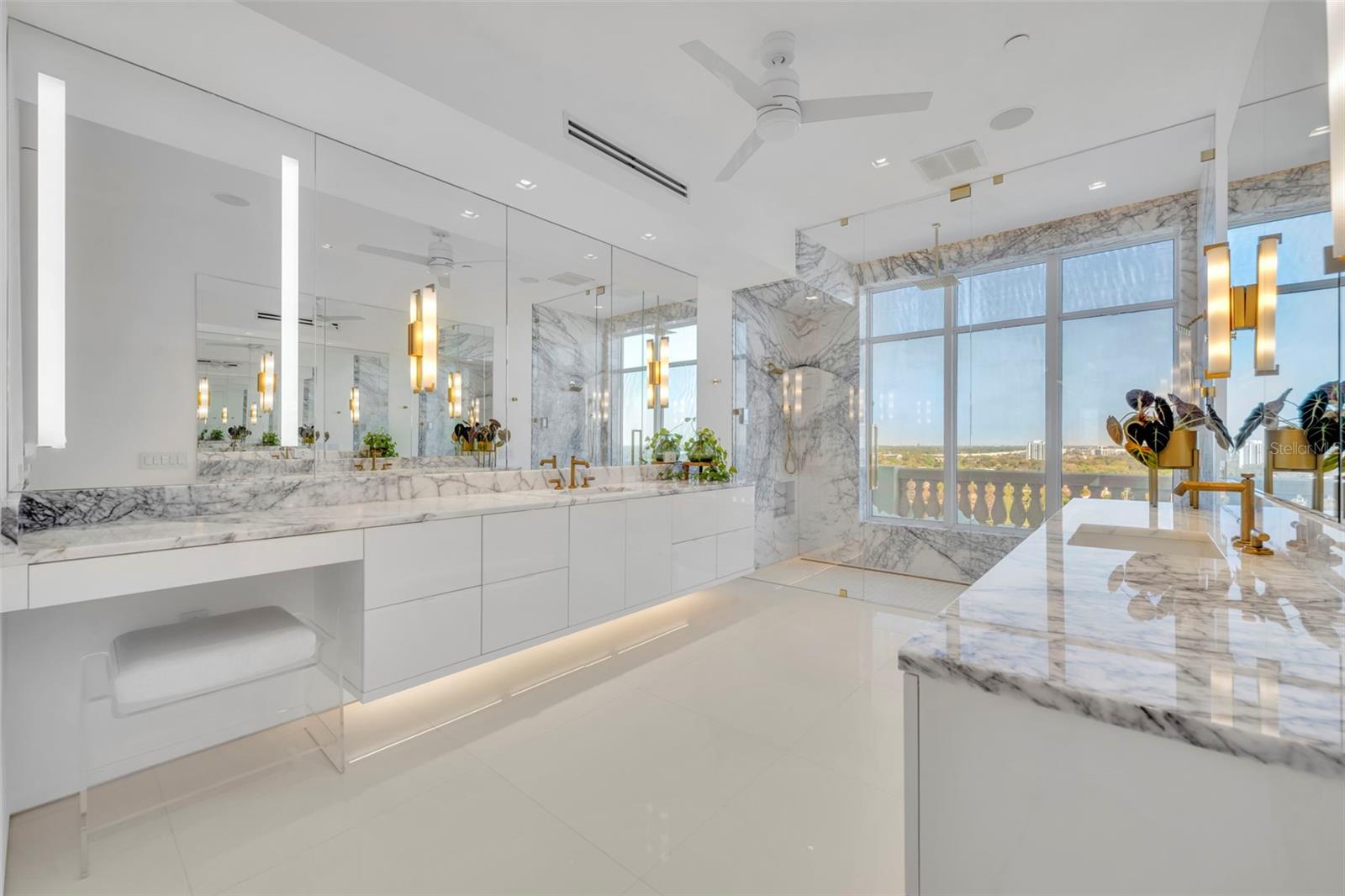 Image 30 of 52 For 100 Eola Drive Ph 116