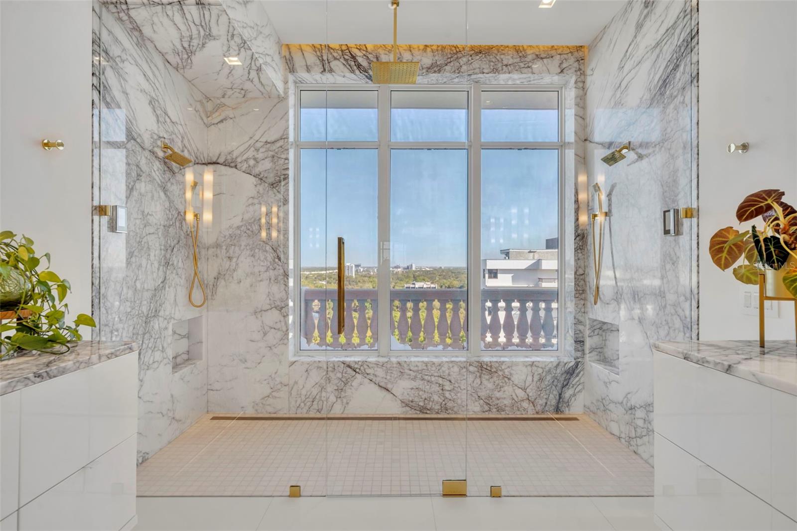 Image 32 of 52 For 100 Eola Drive Ph 116