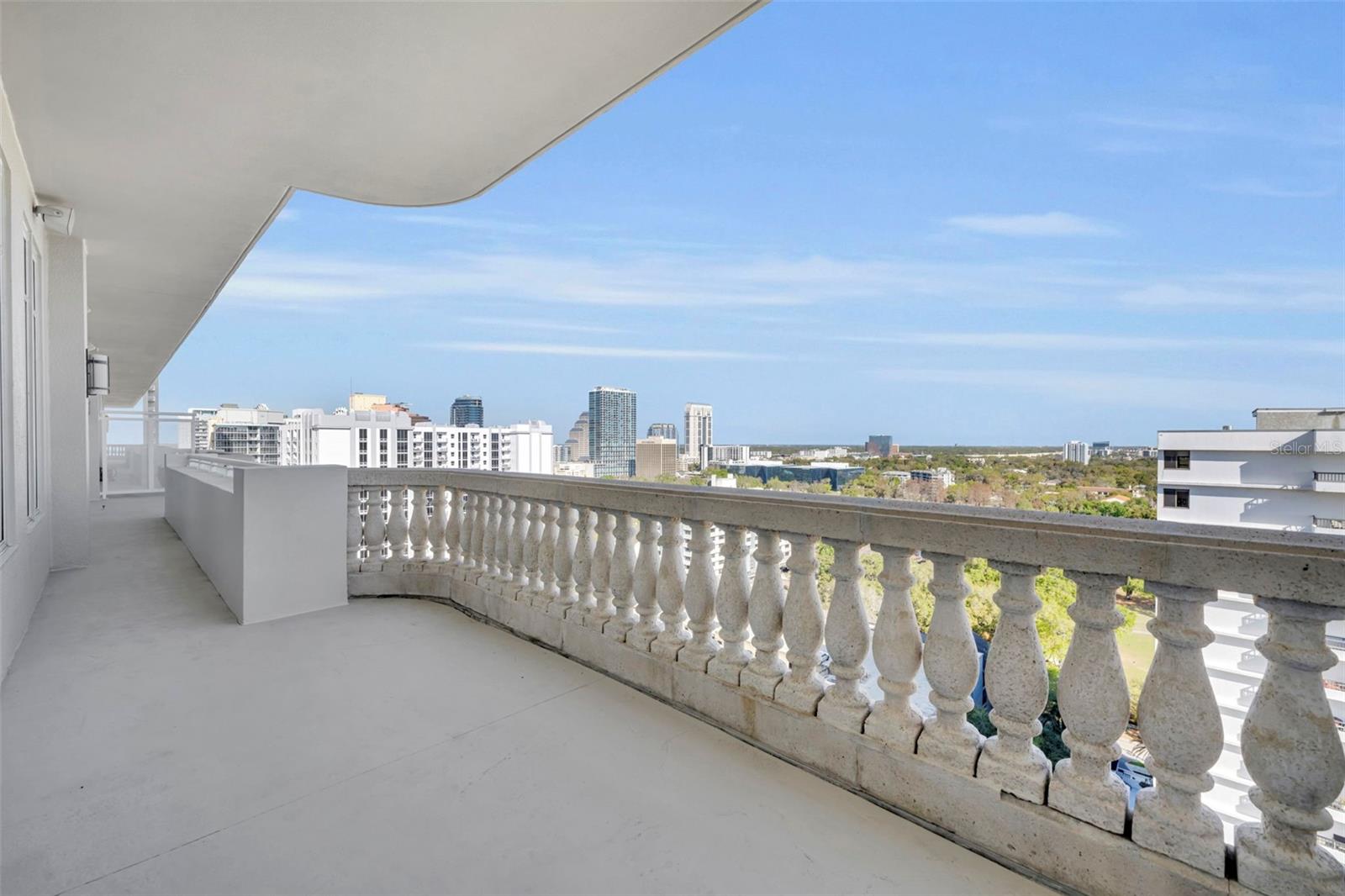 Image 43 of 52 For 100 Eola Drive Ph 116