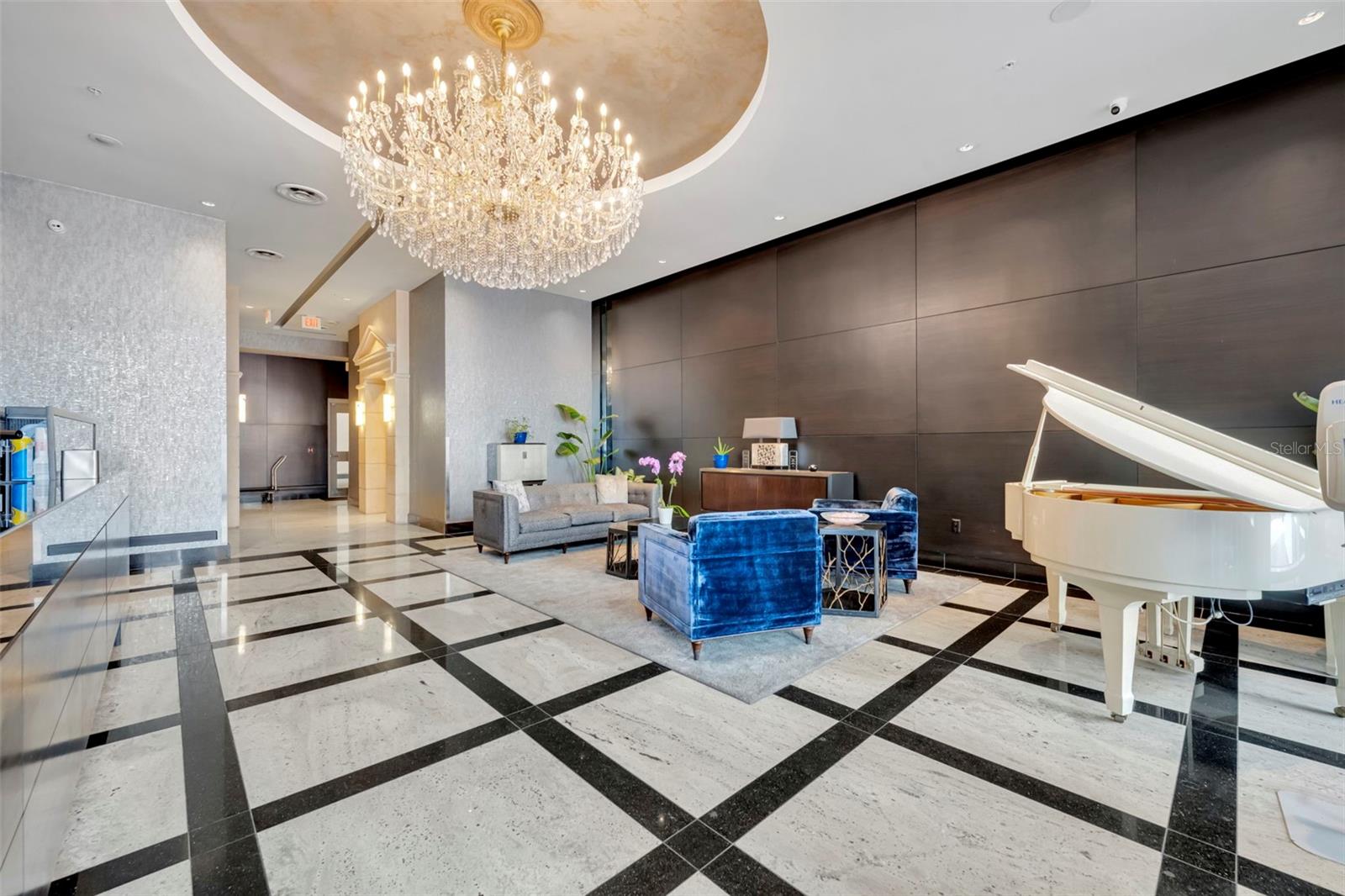 Image 48 of 52 For 100 Eola Drive Ph 116