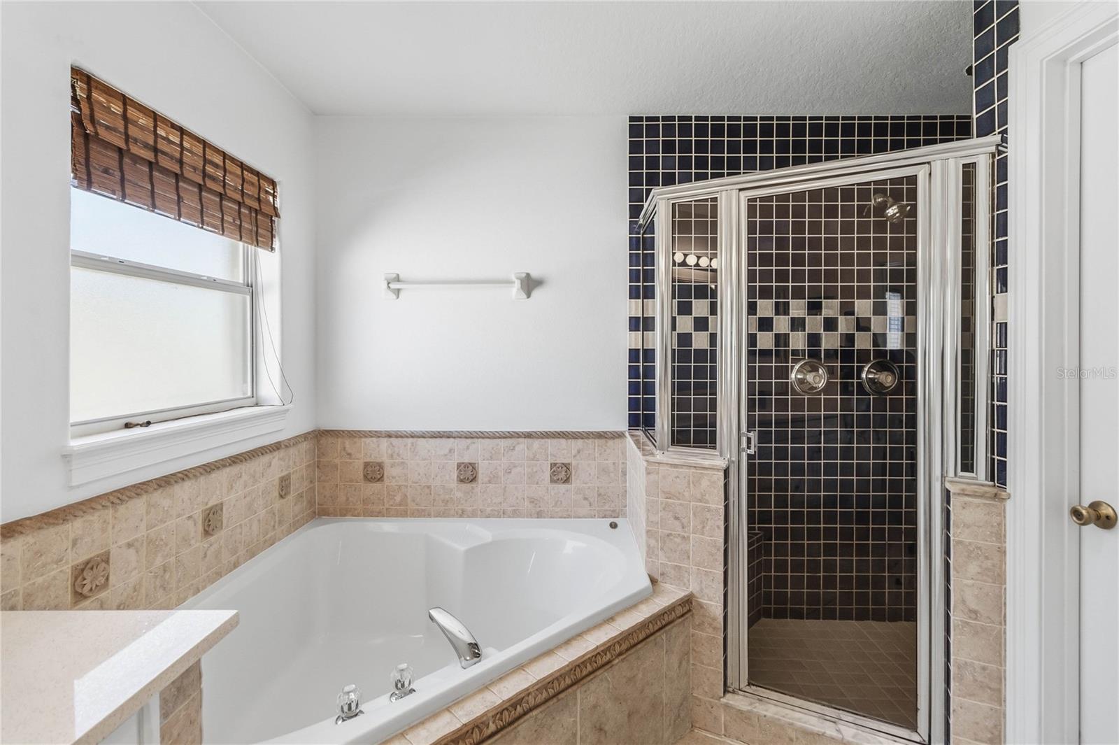 Image 27 of 38 For 3830 Opal Circle