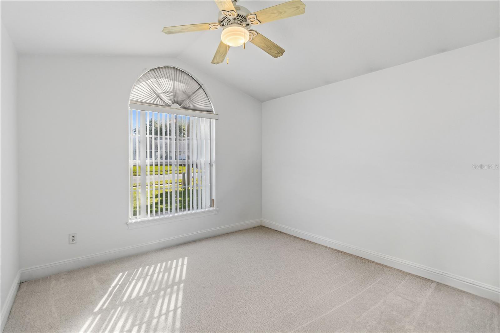 Image 29 of 38 For 3830 Opal Circle