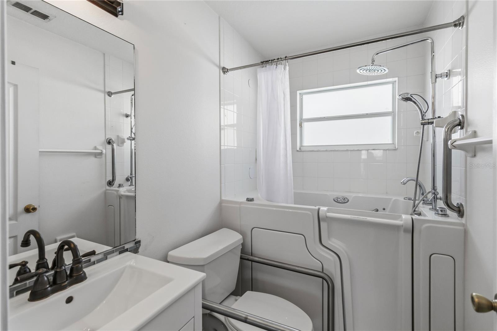 Image 30 of 38 For 3830 Opal Circle