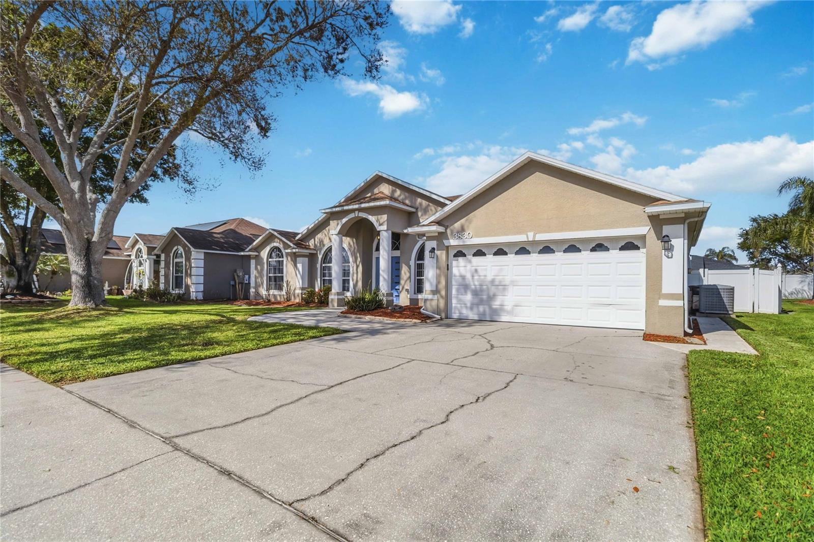 Image 4 of 38 For 3830 Opal Circle