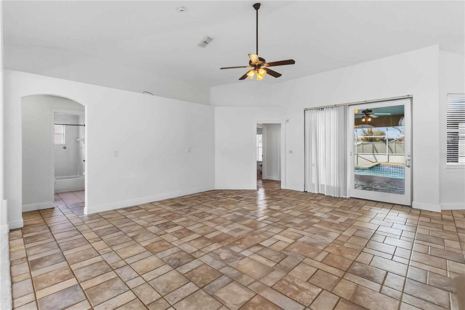 Image 7 of 38 For 3830 Opal Circle