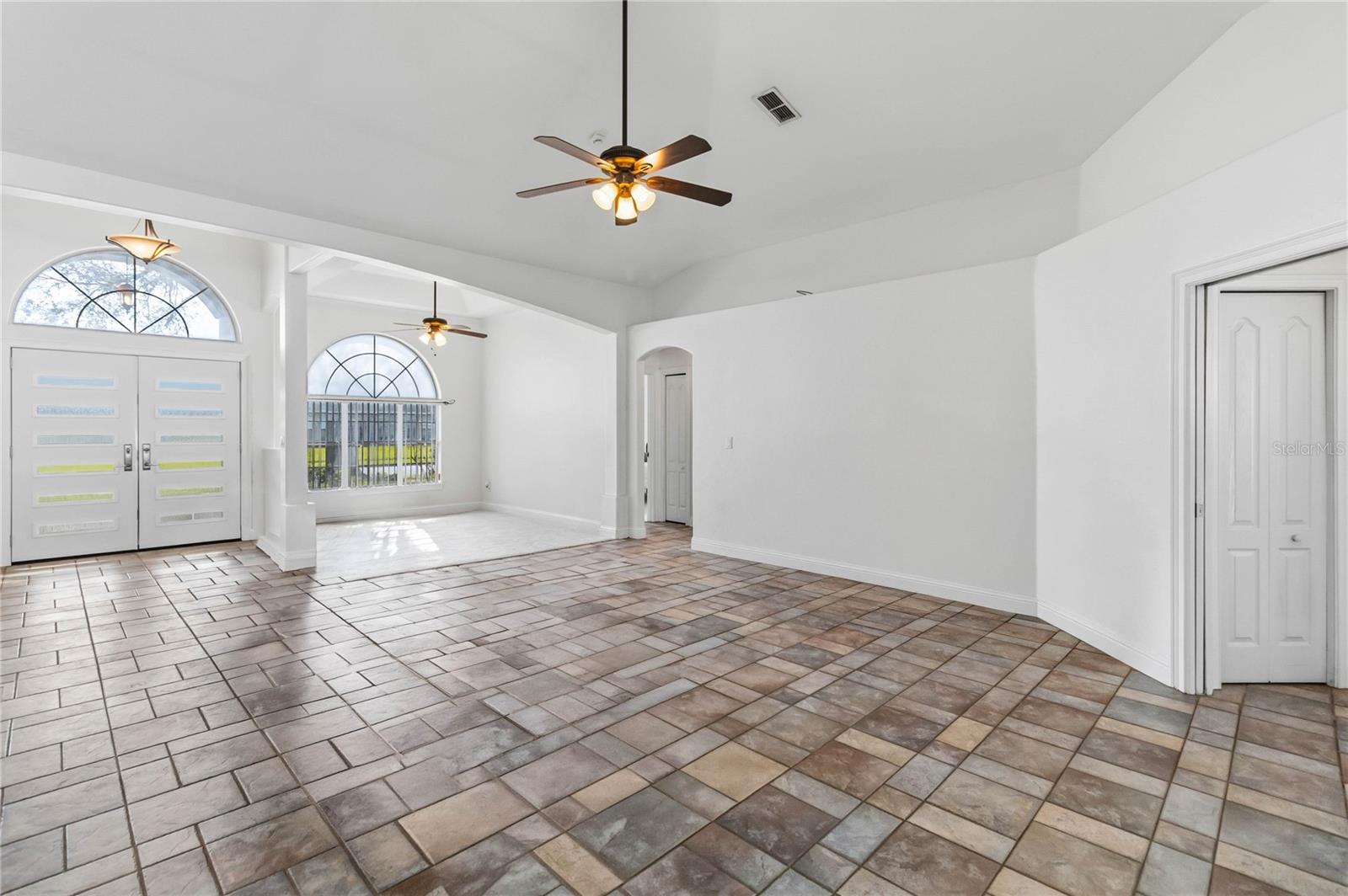 Image 8 of 38 For 3830 Opal Circle