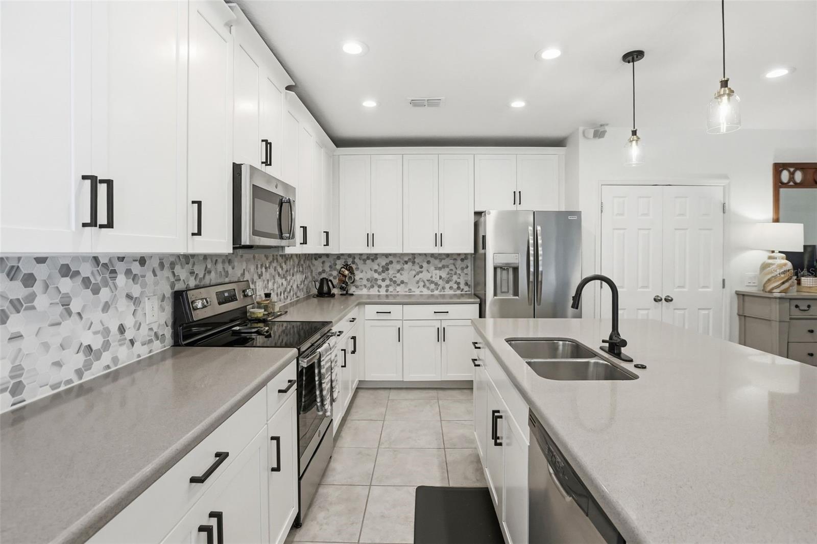 Image 12 of 42 For 34534 Salerno Circle