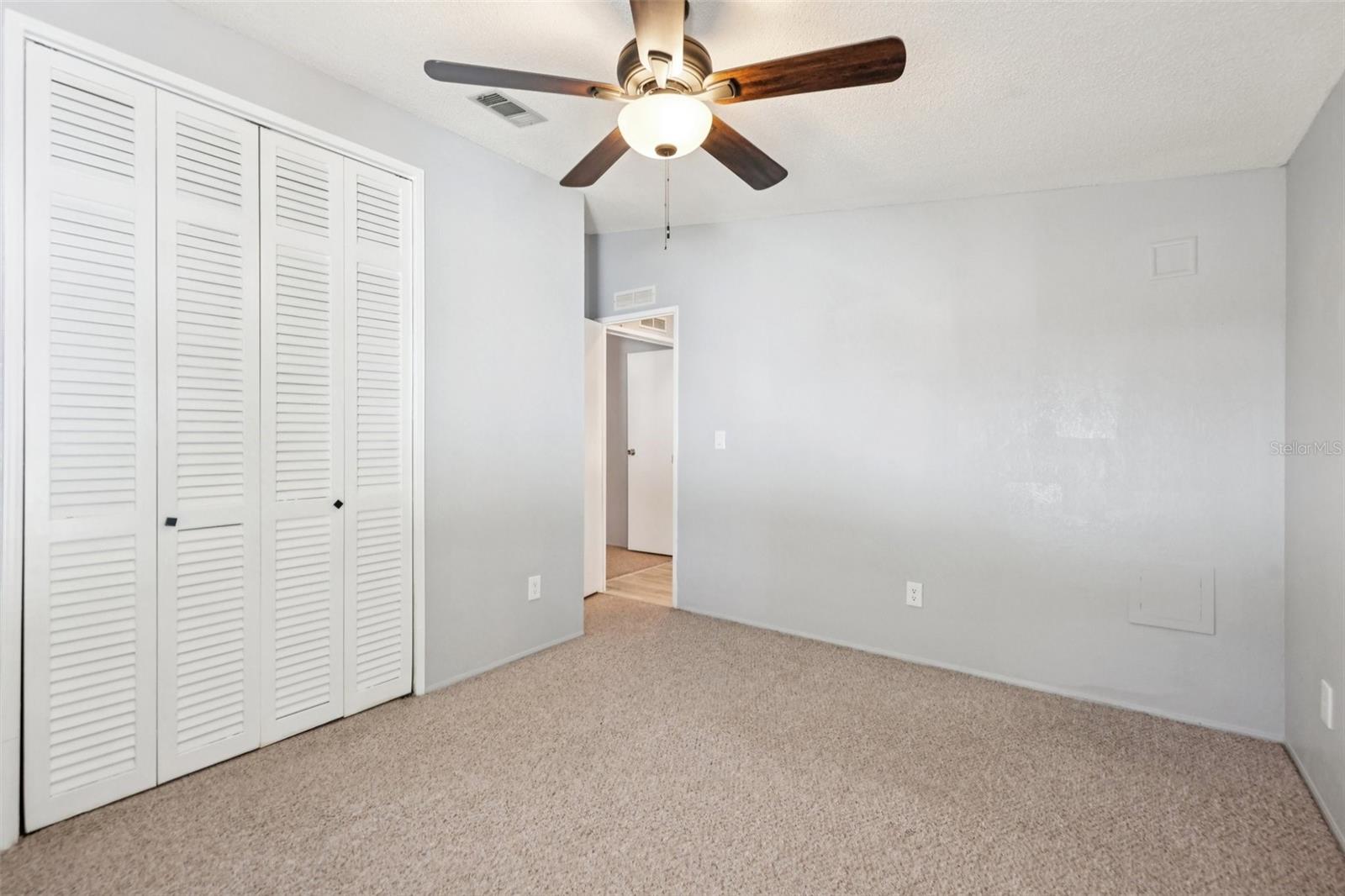 Image 23 of 34 For 39 Maplehurst Avenue