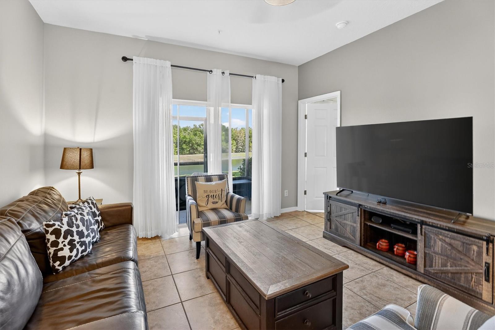 Image 11 of 55 For 2801 Oakwater Drive 2801