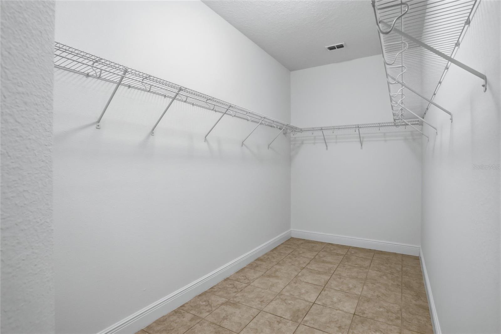 Image 29 of 85 For 2330 Kelbrook Court