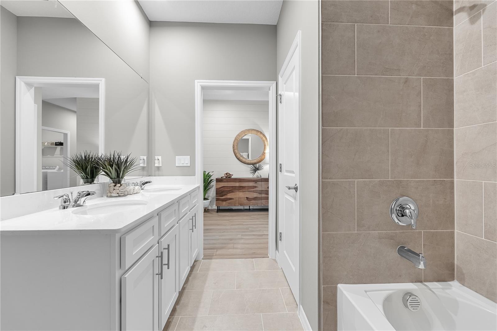 Image 17 of 49 For 10169 Huntingnet Way