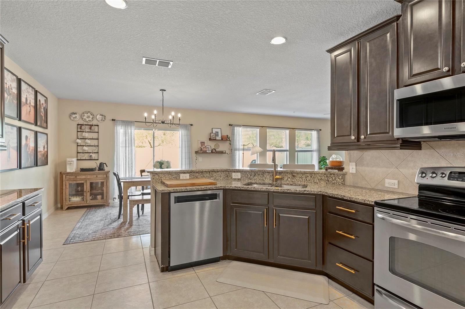 Image 20 of 49 For 2081 Leather Fern Drive