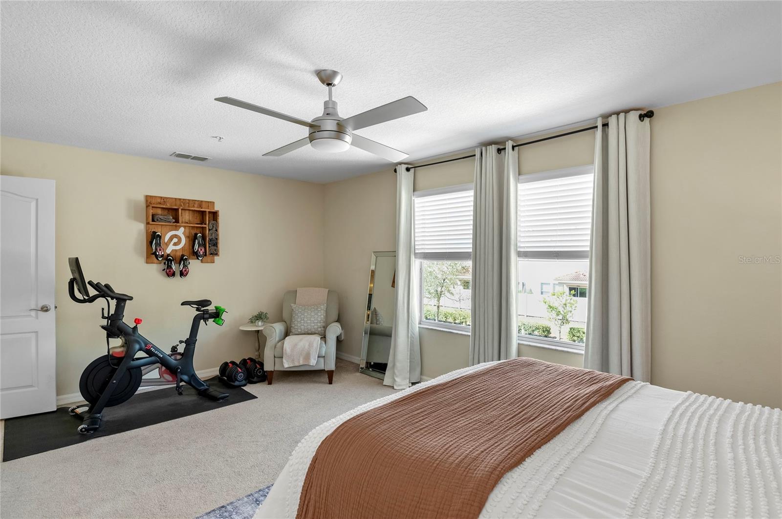 Image 27 of 49 For 2081 Leather Fern Drive