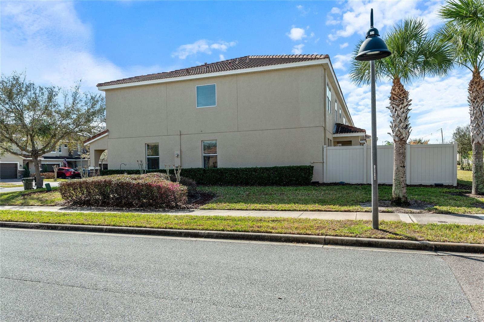 Image 4 of 49 For 2081 Leather Fern Drive