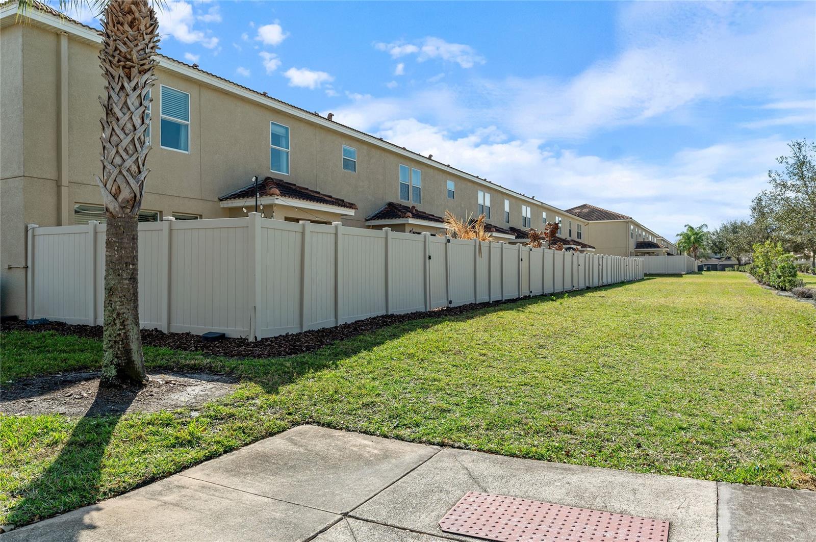 Image 5 of 49 For 2081 Leather Fern Drive