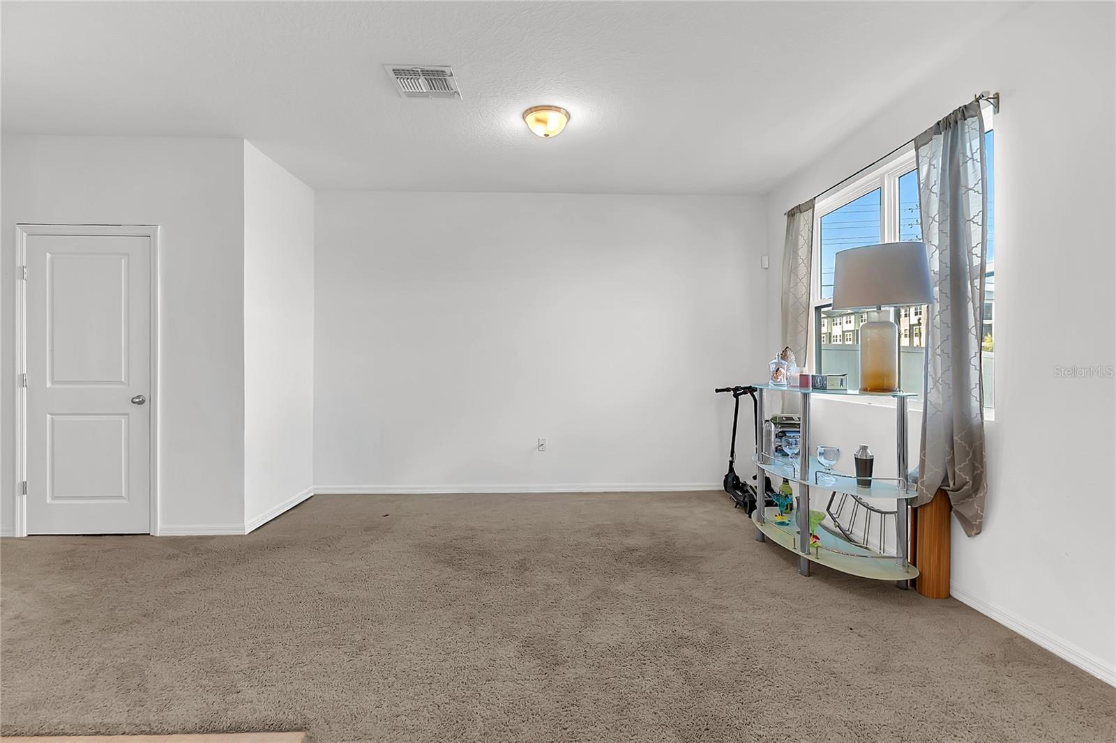 Image 10 of 22 For 153 Mandovi Street