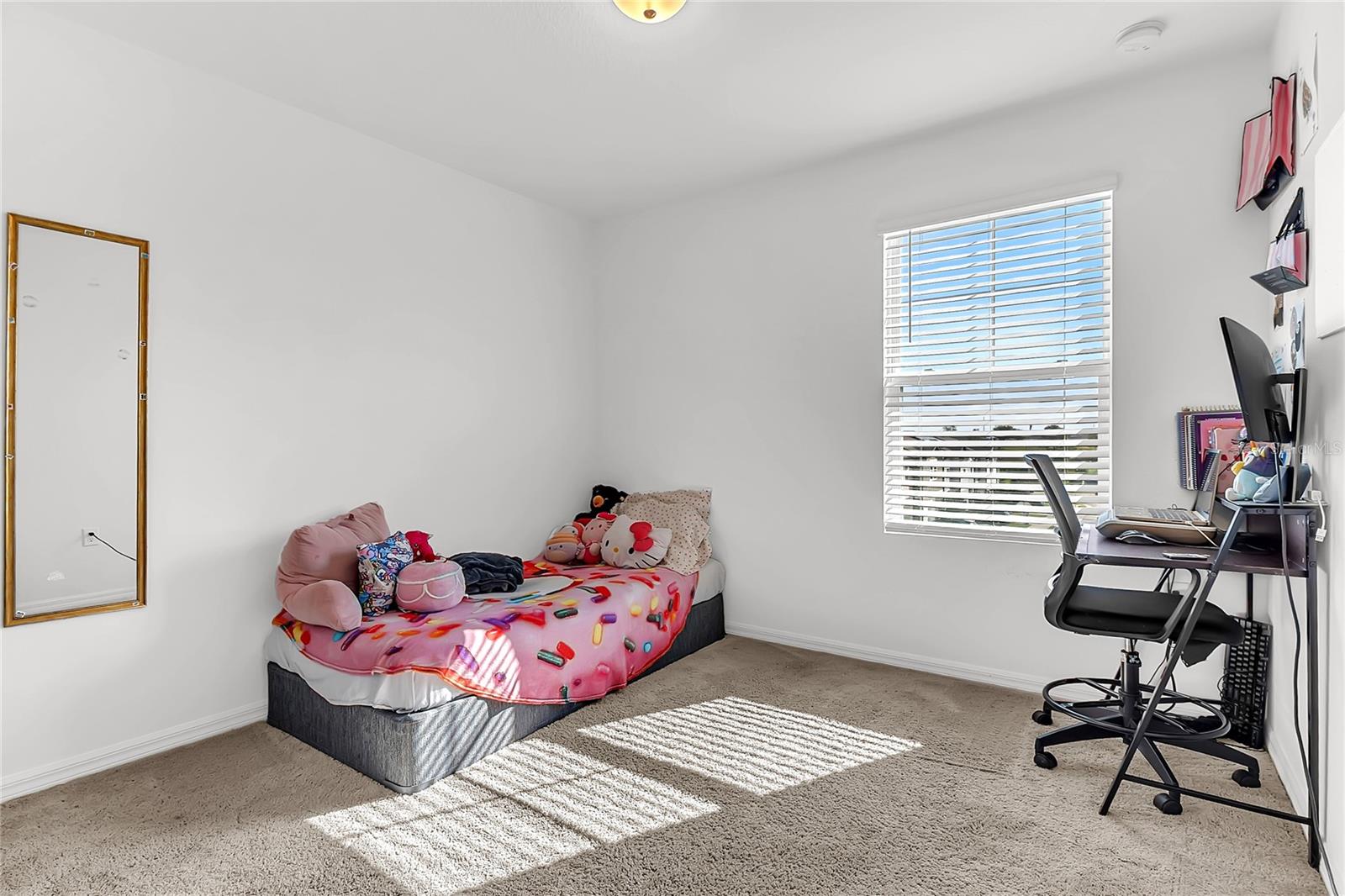 Image 14 of 22 For 153 Mandovi Street