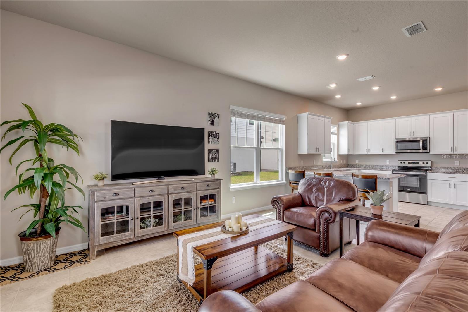 Image 7 of 35 For 538 Venetian Palms Boulevard