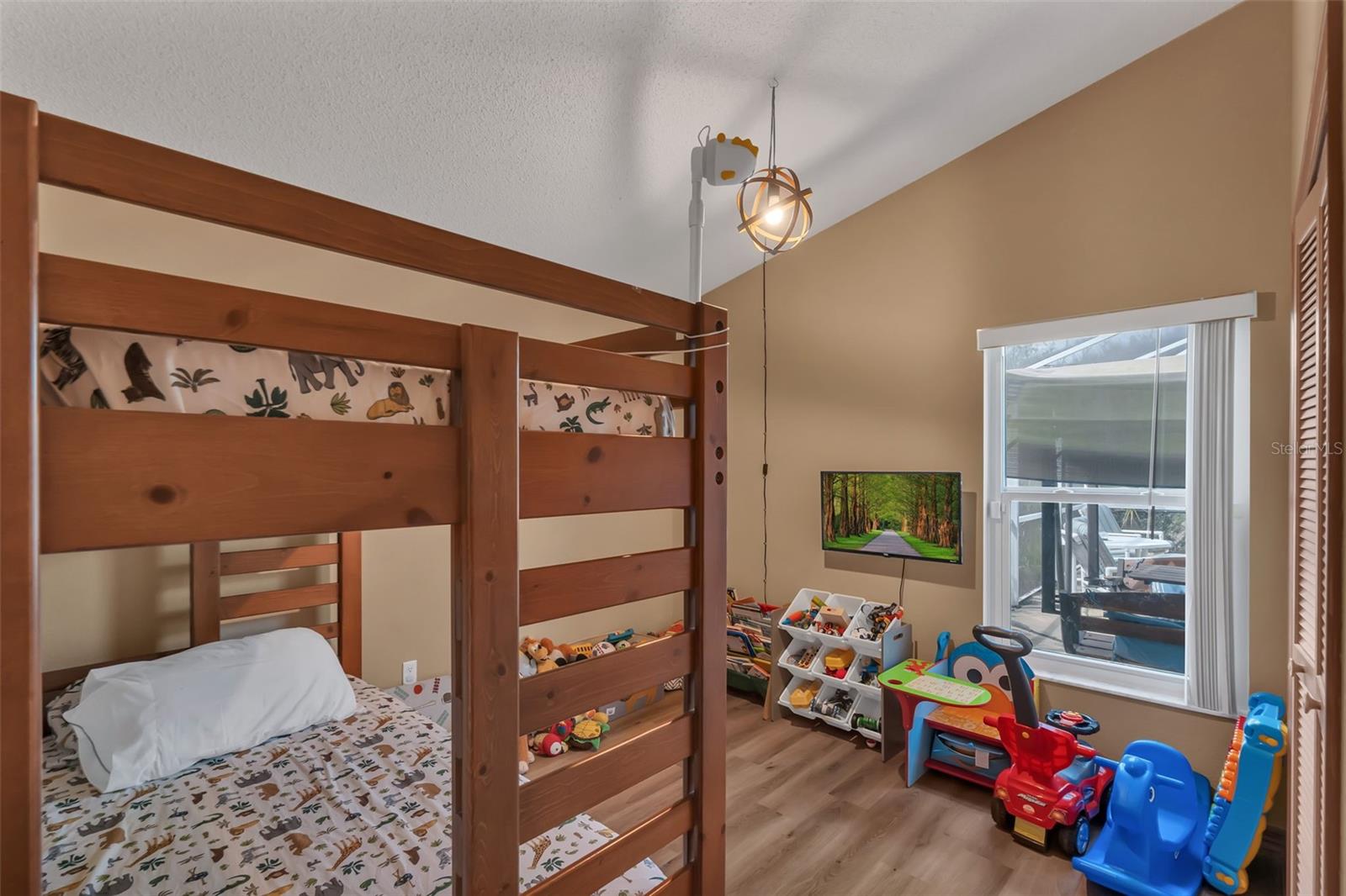 Image 24 of 35 For 3024 Bloomsbury Drive