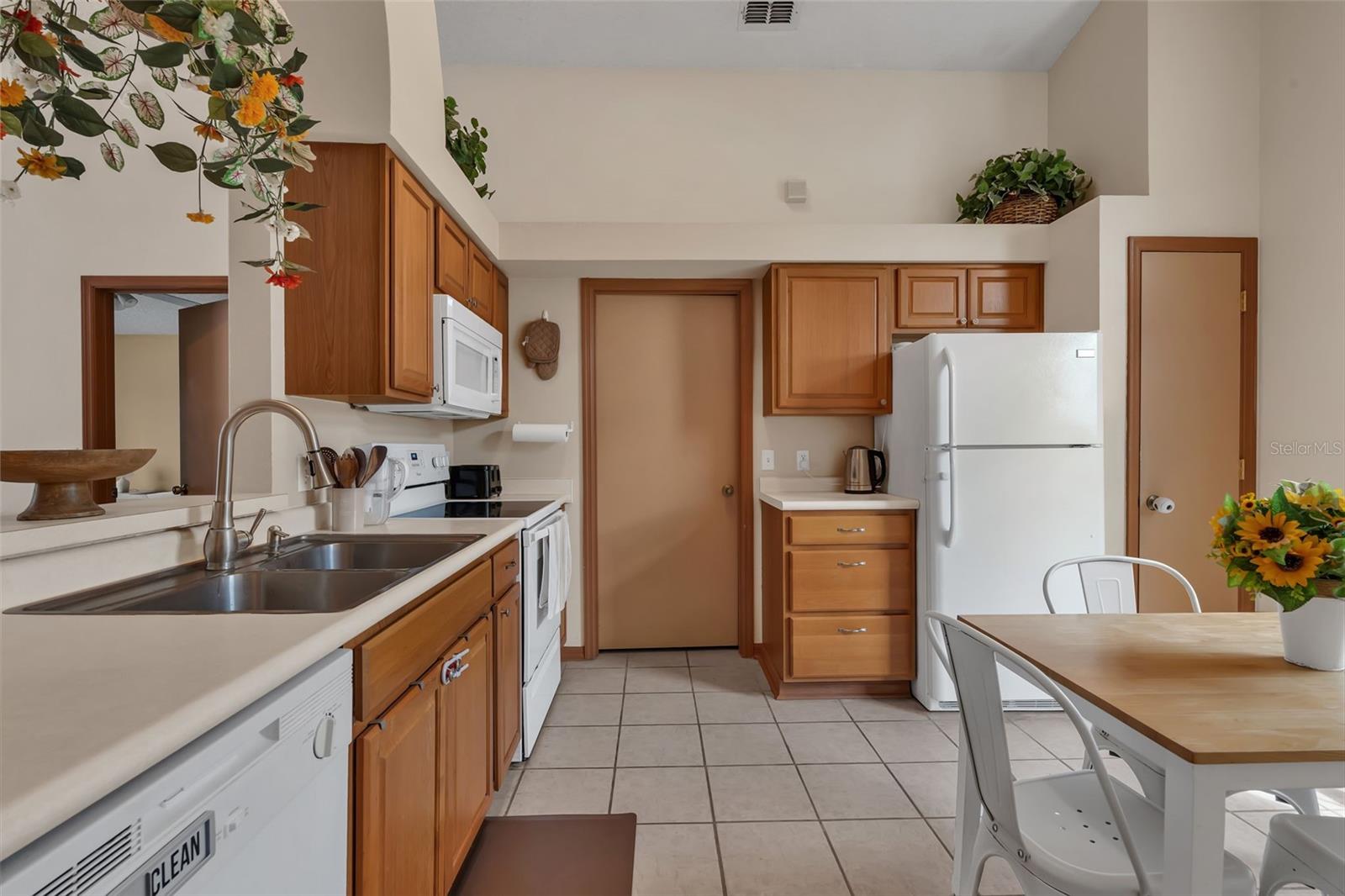 Image 9 of 35 For 3024 Bloomsbury Drive