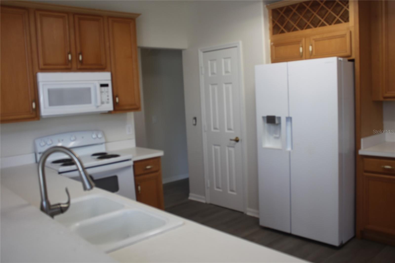 Image 10 of 25 For 1615 The Oaks Boulevard