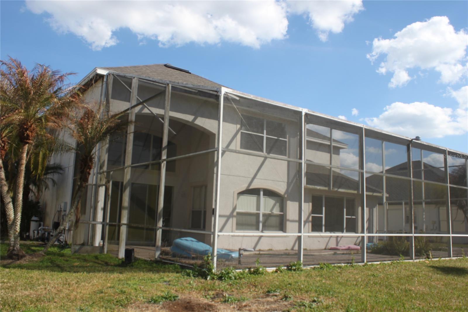 Image 2 of 25 For 1615 The Oaks Boulevard