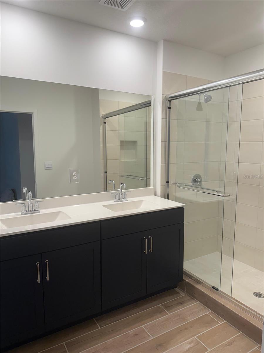 Listing photo id 21 for 142 14th Terrace