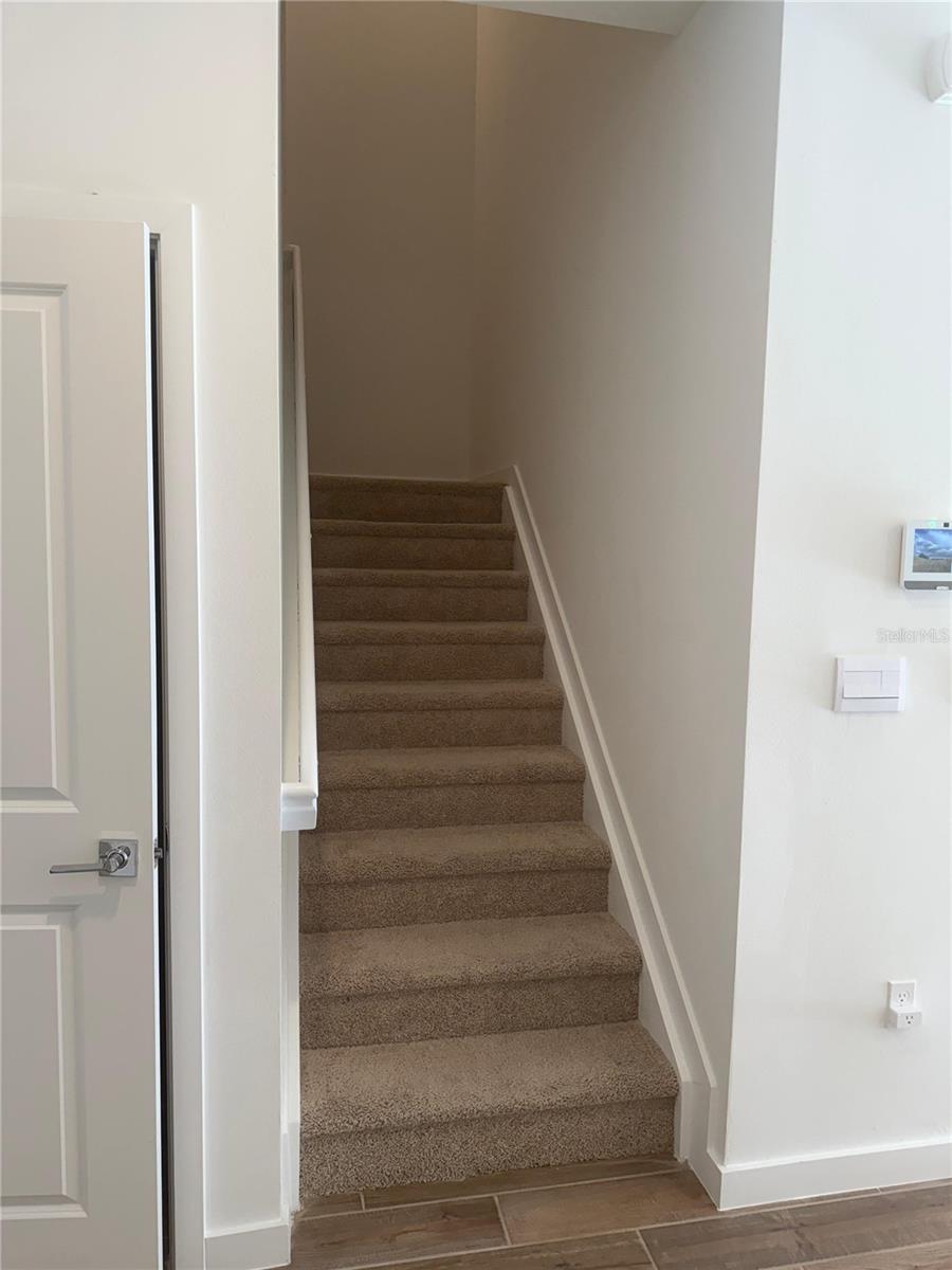 Listing photo id 29 for 142 14th Terrace