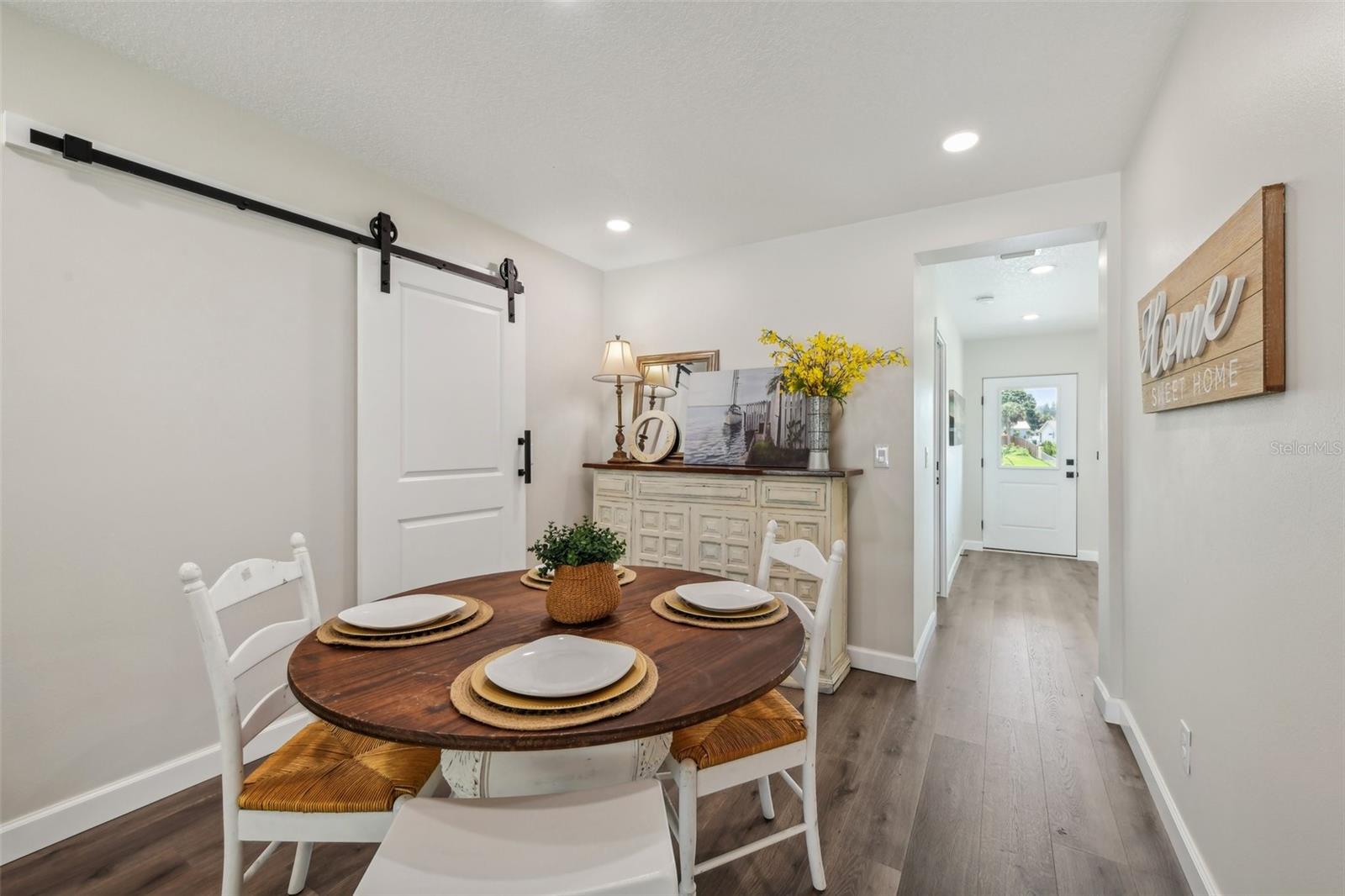 Image 12 of 44 For 581 Hillside Court