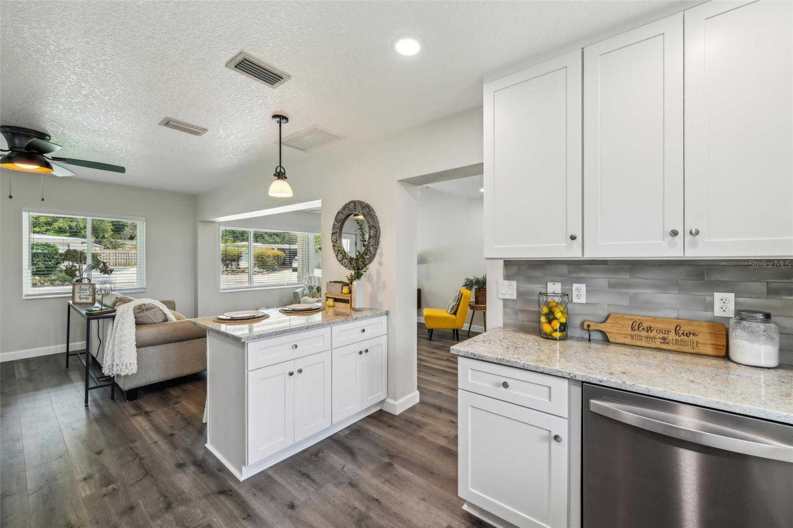 Image 18 of 44 For 581 Hillside Court