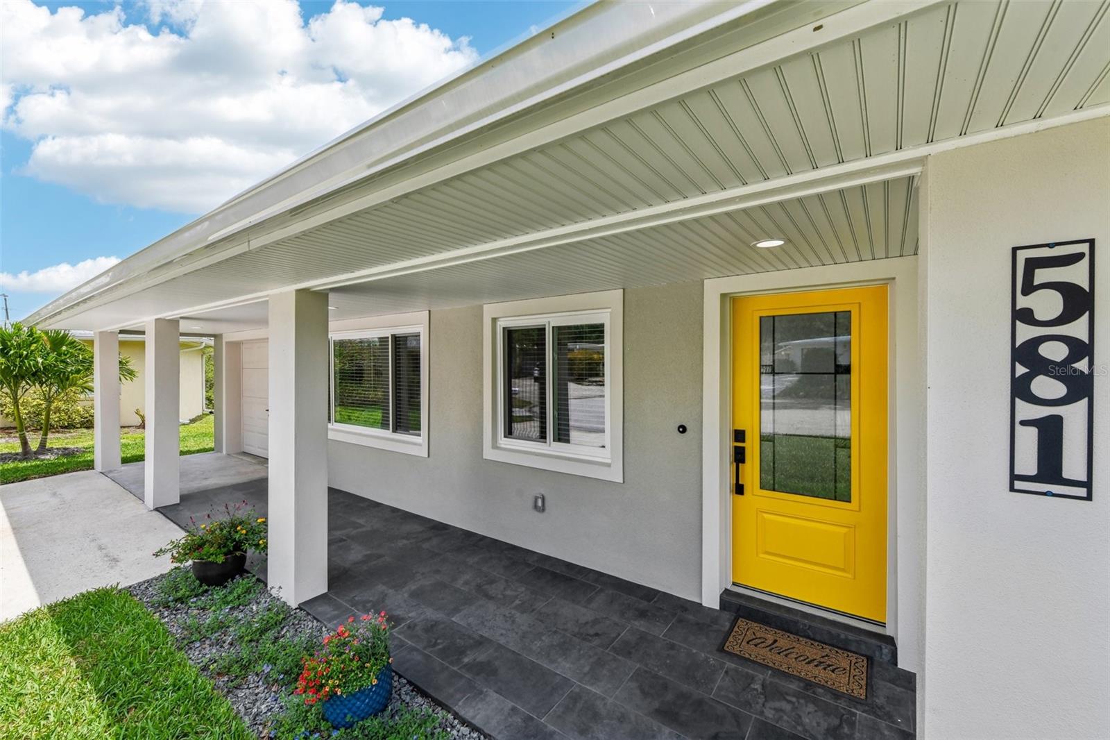 Image 2 of 44 For 581 Hillside Court