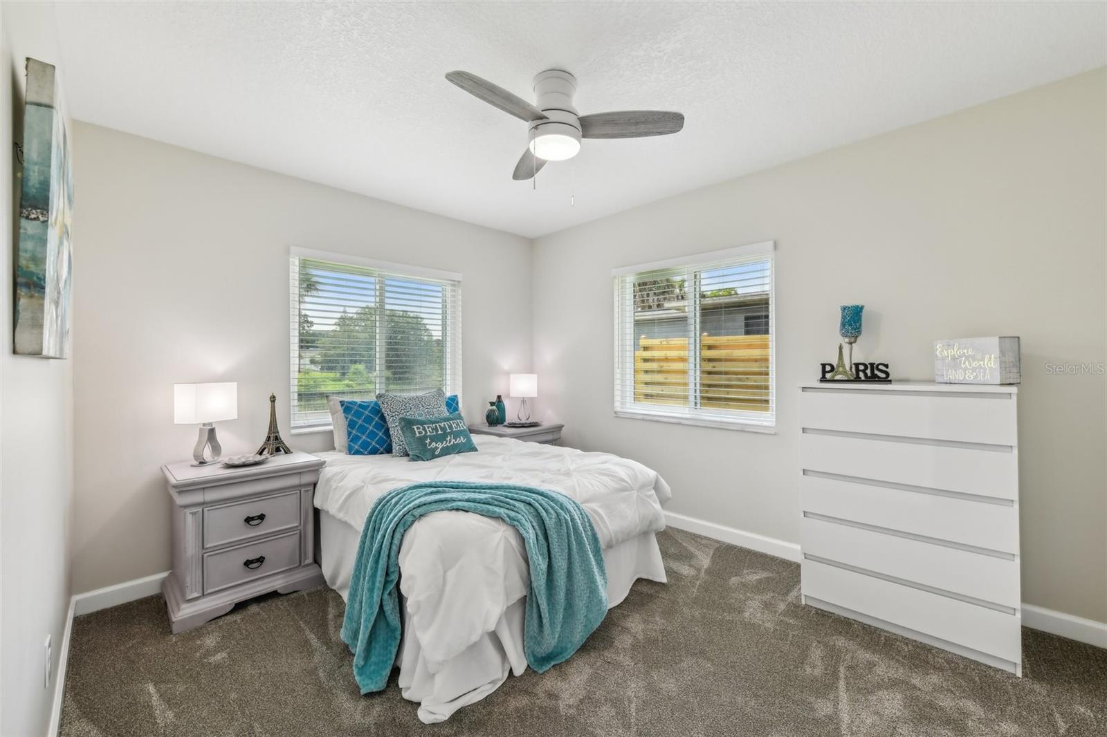 Image 27 of 44 For 581 Hillside Court