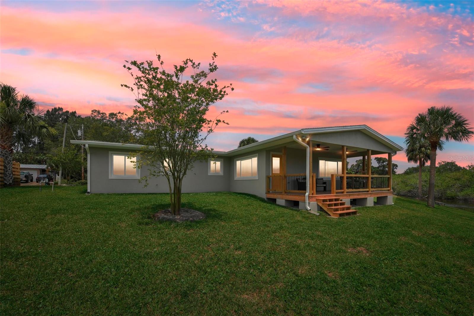 Image 37 of 44 For 581 Hillside Court