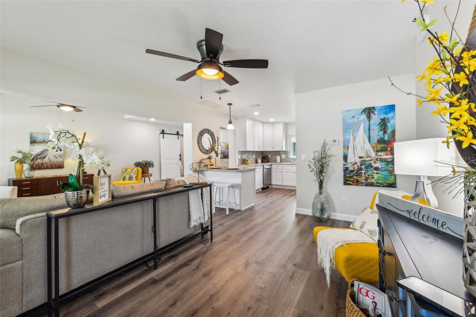 Image 4 of 44 For 581 Hillside Court