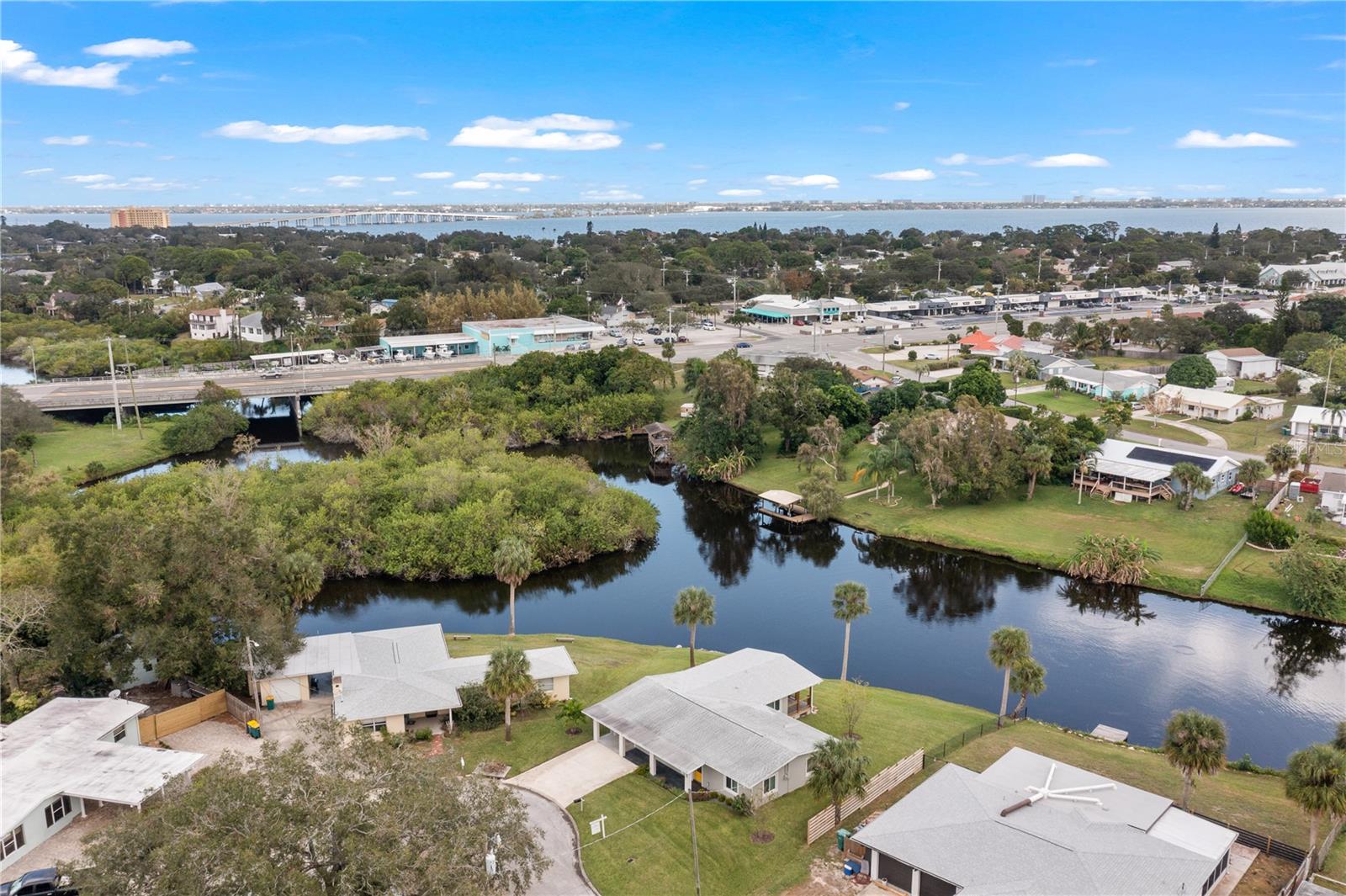 Image 40 of 44 For 581 Hillside Court