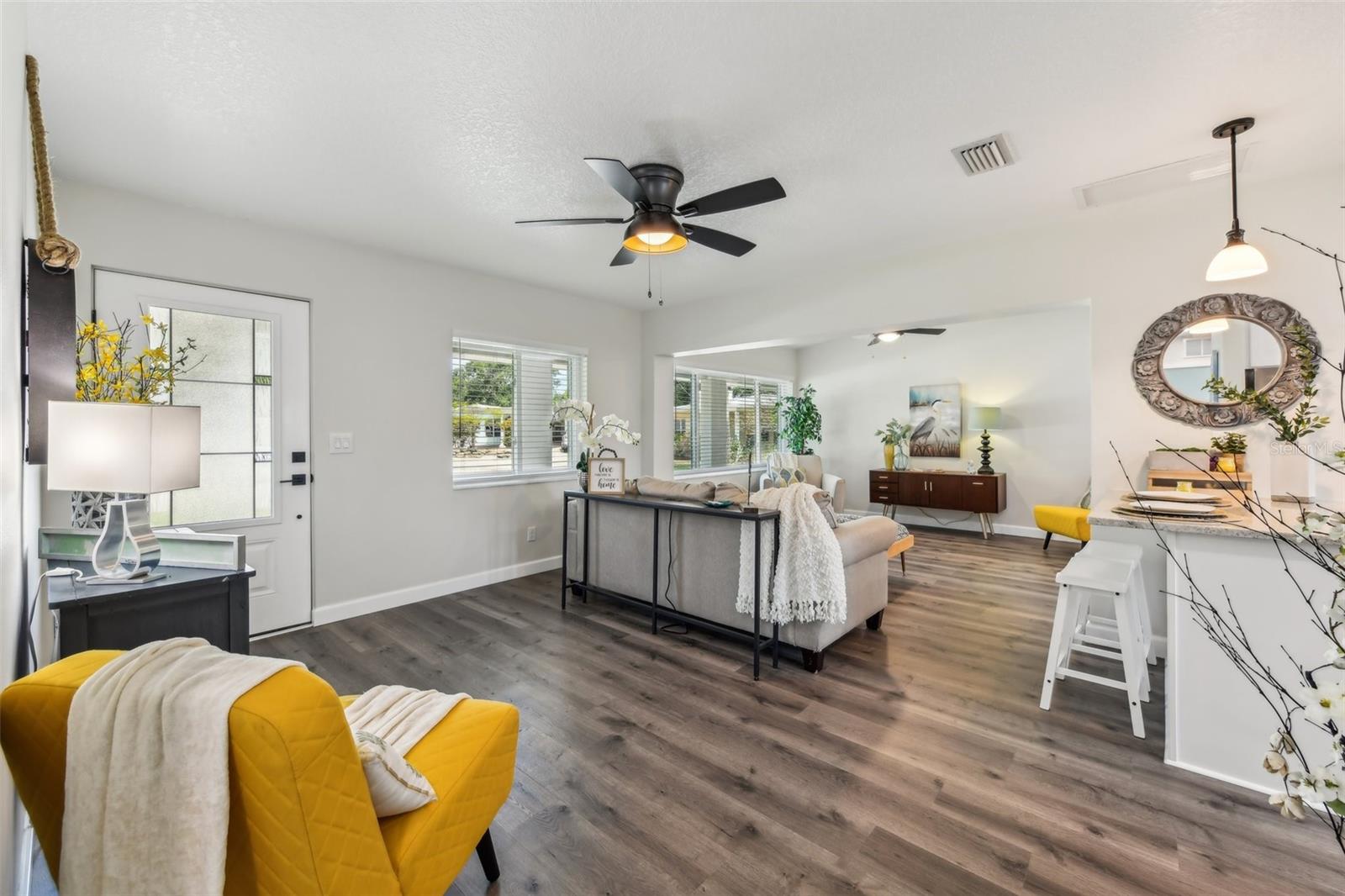 Image 7 of 44 For 581 Hillside Court