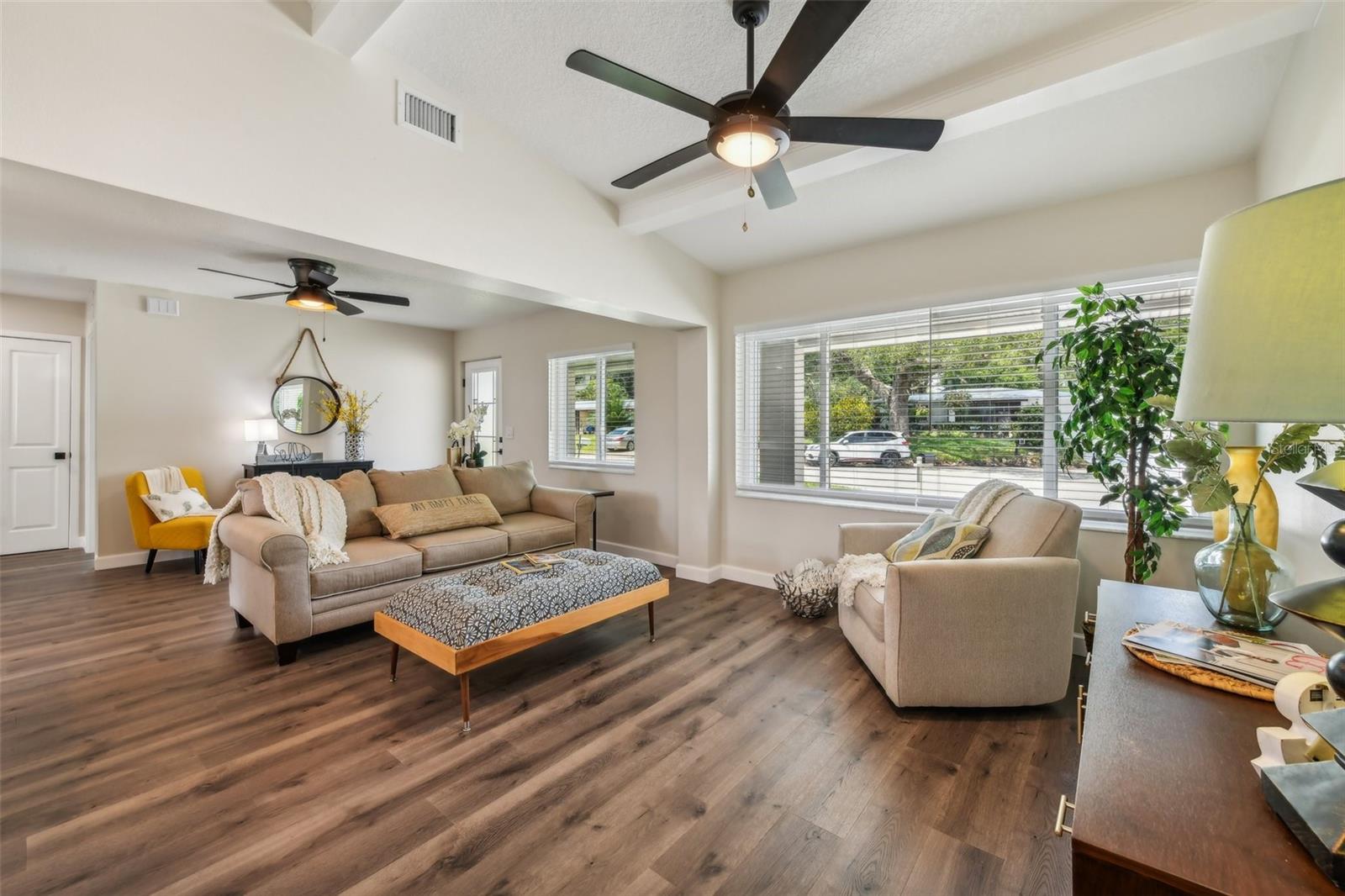 Image 9 of 44 For 581 Hillside Court