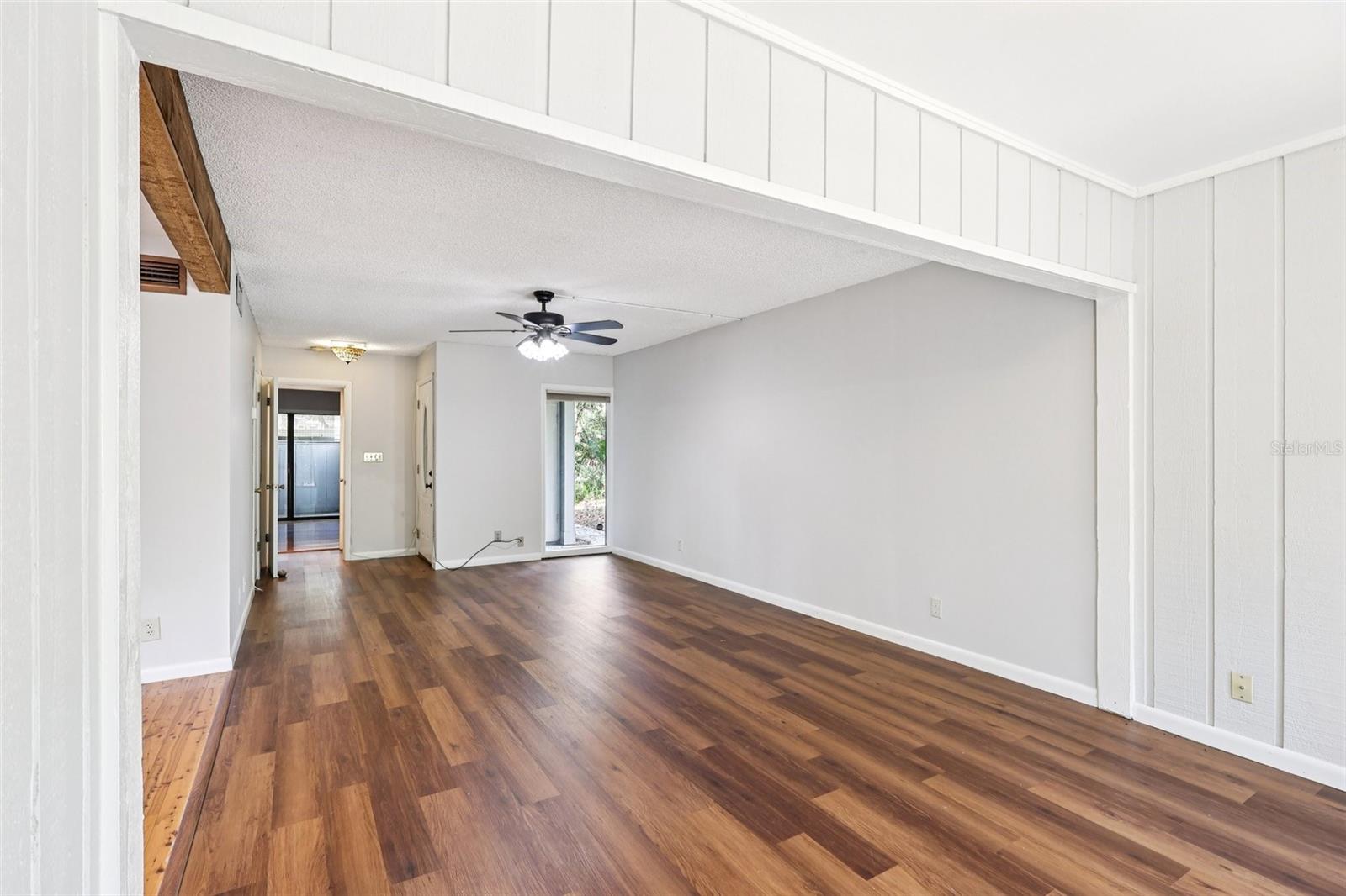 Image 10 of 48 For 116 Crown Oaks Way 116