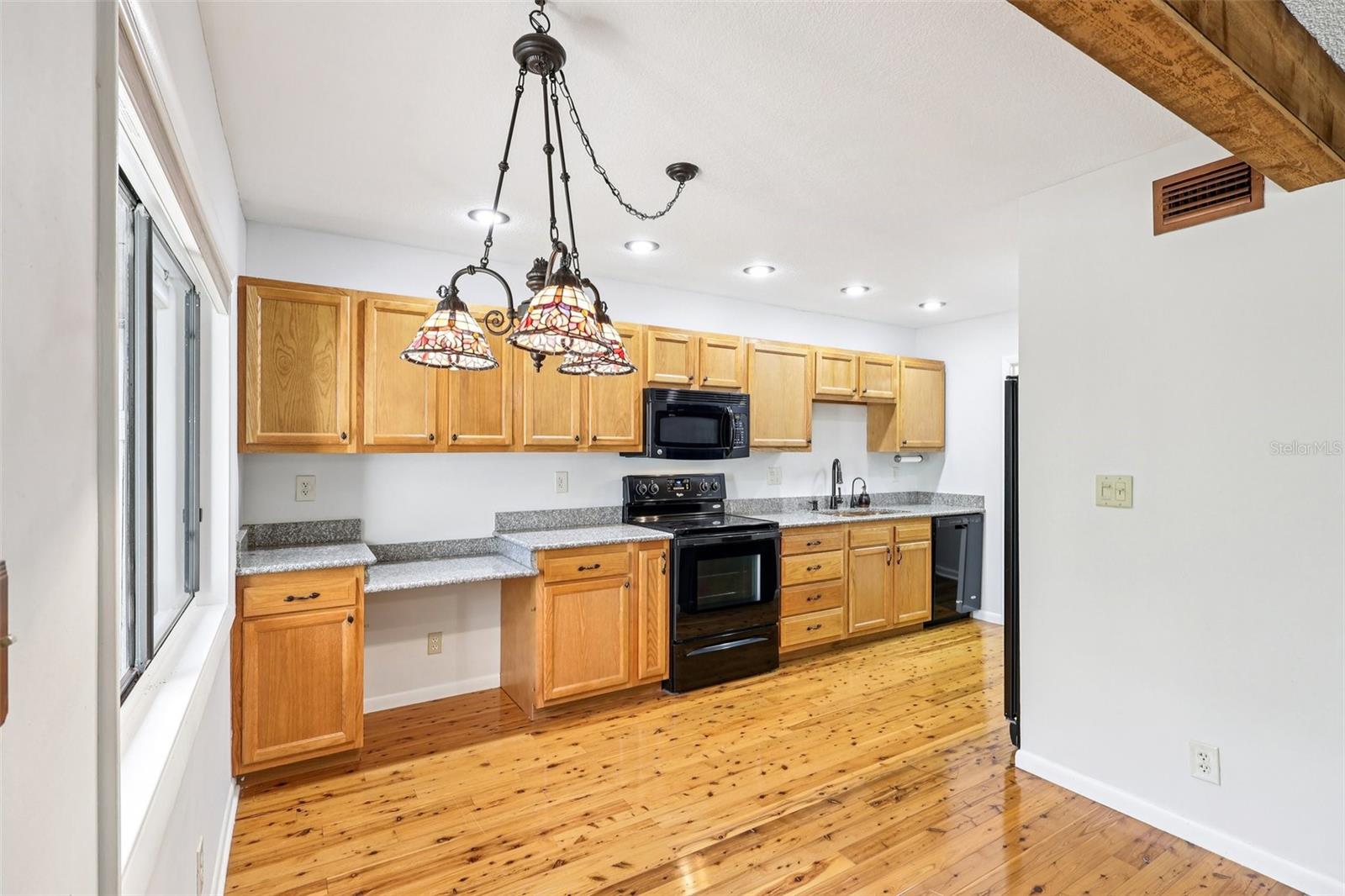 Image 12 of 48 For 116 Crown Oaks Way 116