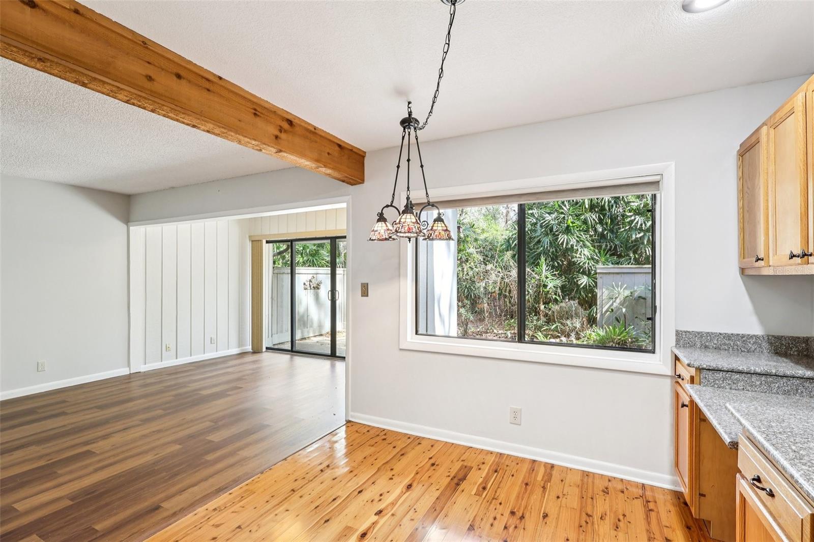 Image 13 of 48 For 116 Crown Oaks Way 116