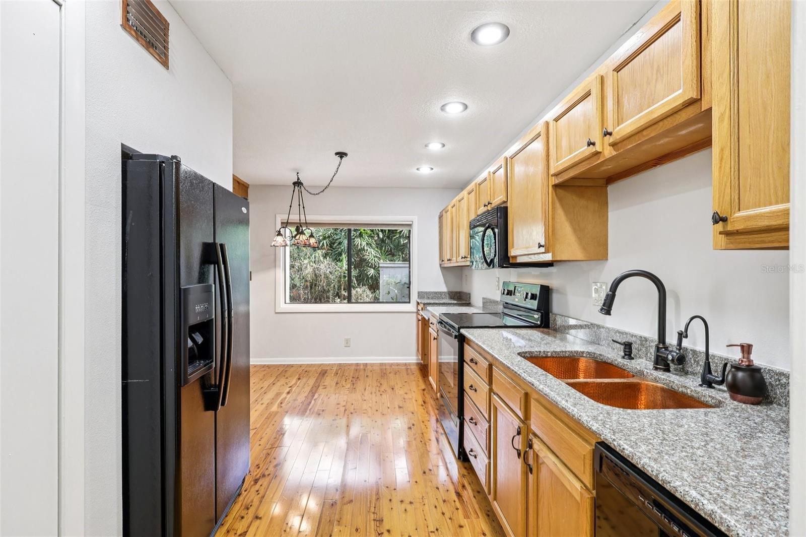 Image 15 of 48 For 116 Crown Oaks Way 116