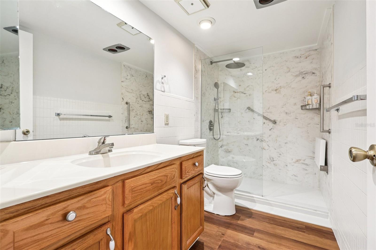 Image 19 of 48 For 116 Crown Oaks Way 116