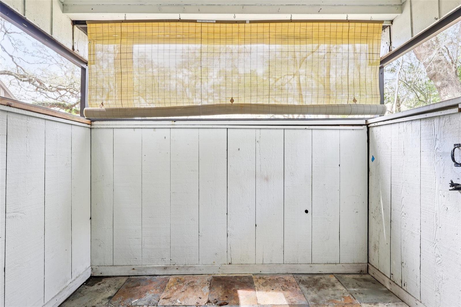 Image 22 of 48 For 116 Crown Oaks Way 116