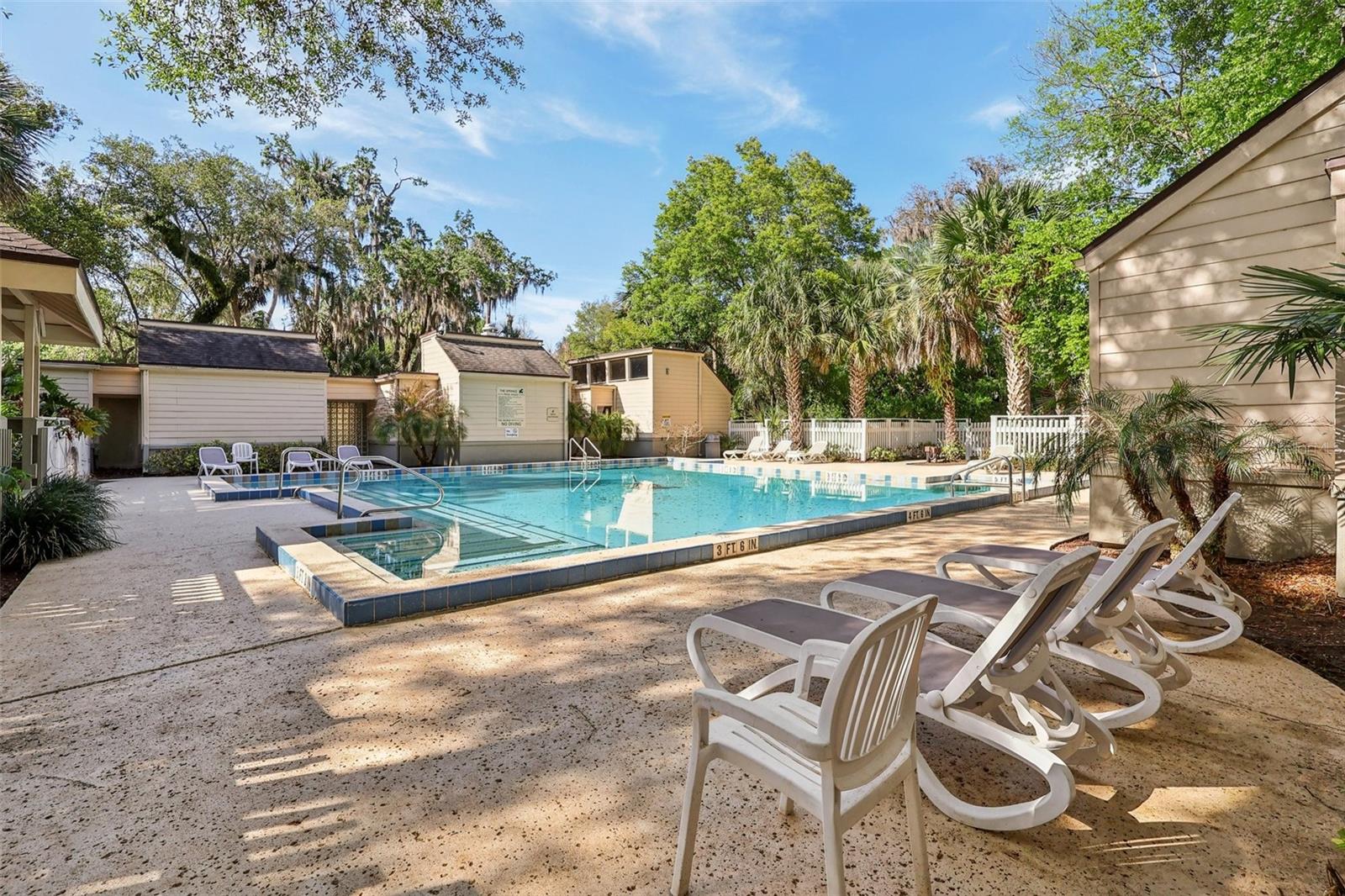 Image 33 of 48 For 116 Crown Oaks Way 116