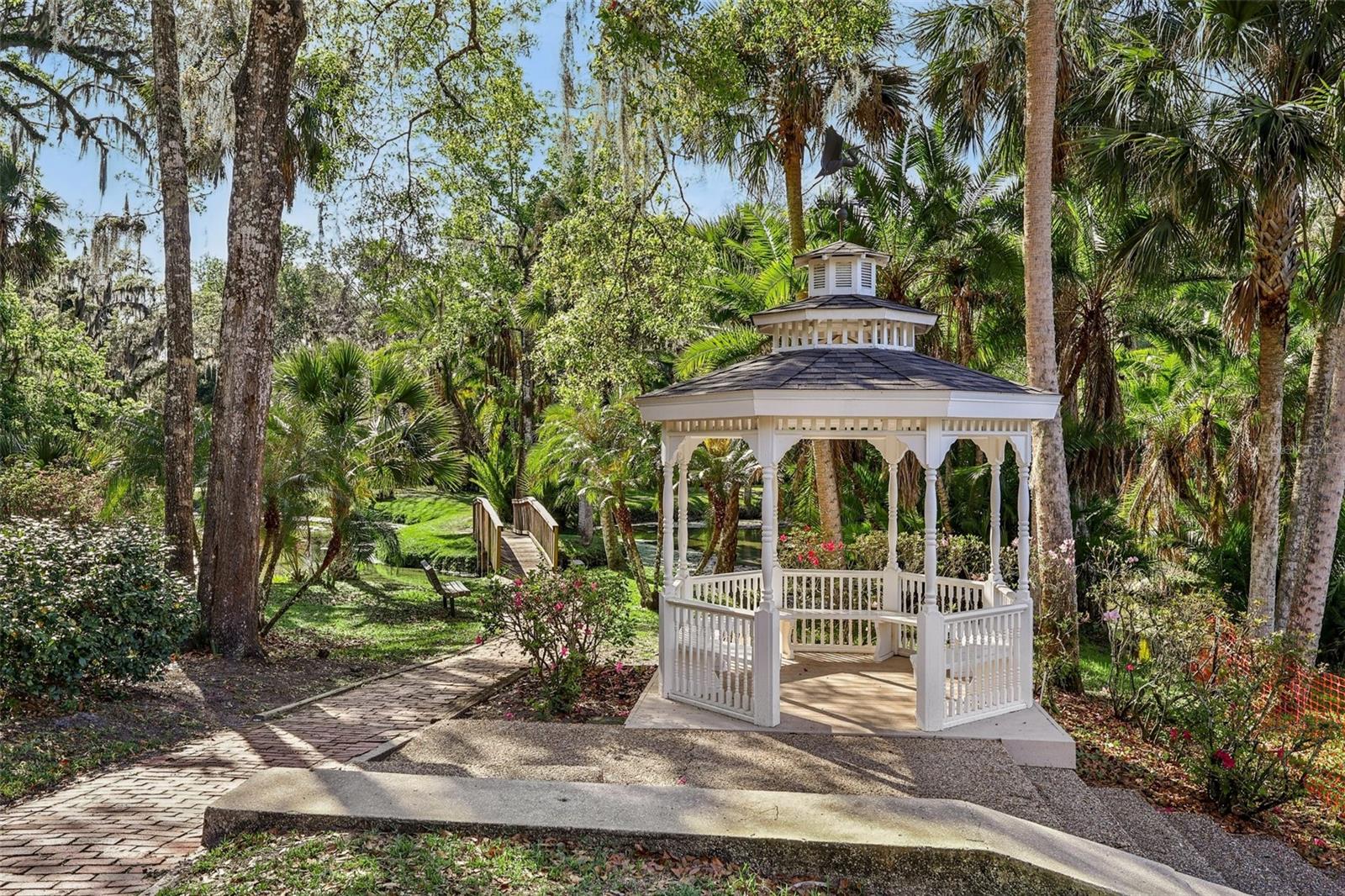 Image 35 of 48 For 116 Crown Oaks Way 116