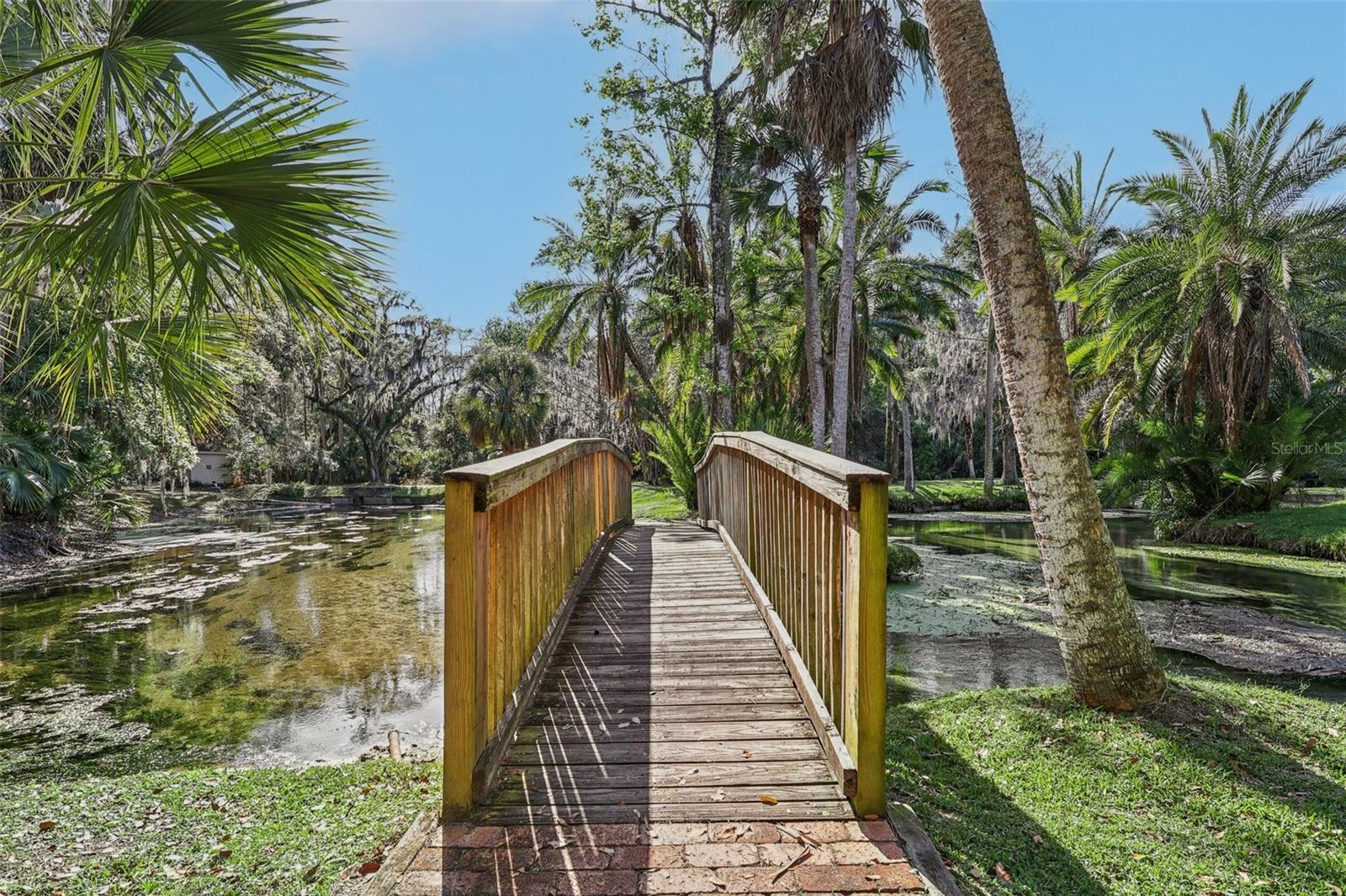 Image 36 of 48 For 116 Crown Oaks Way 116