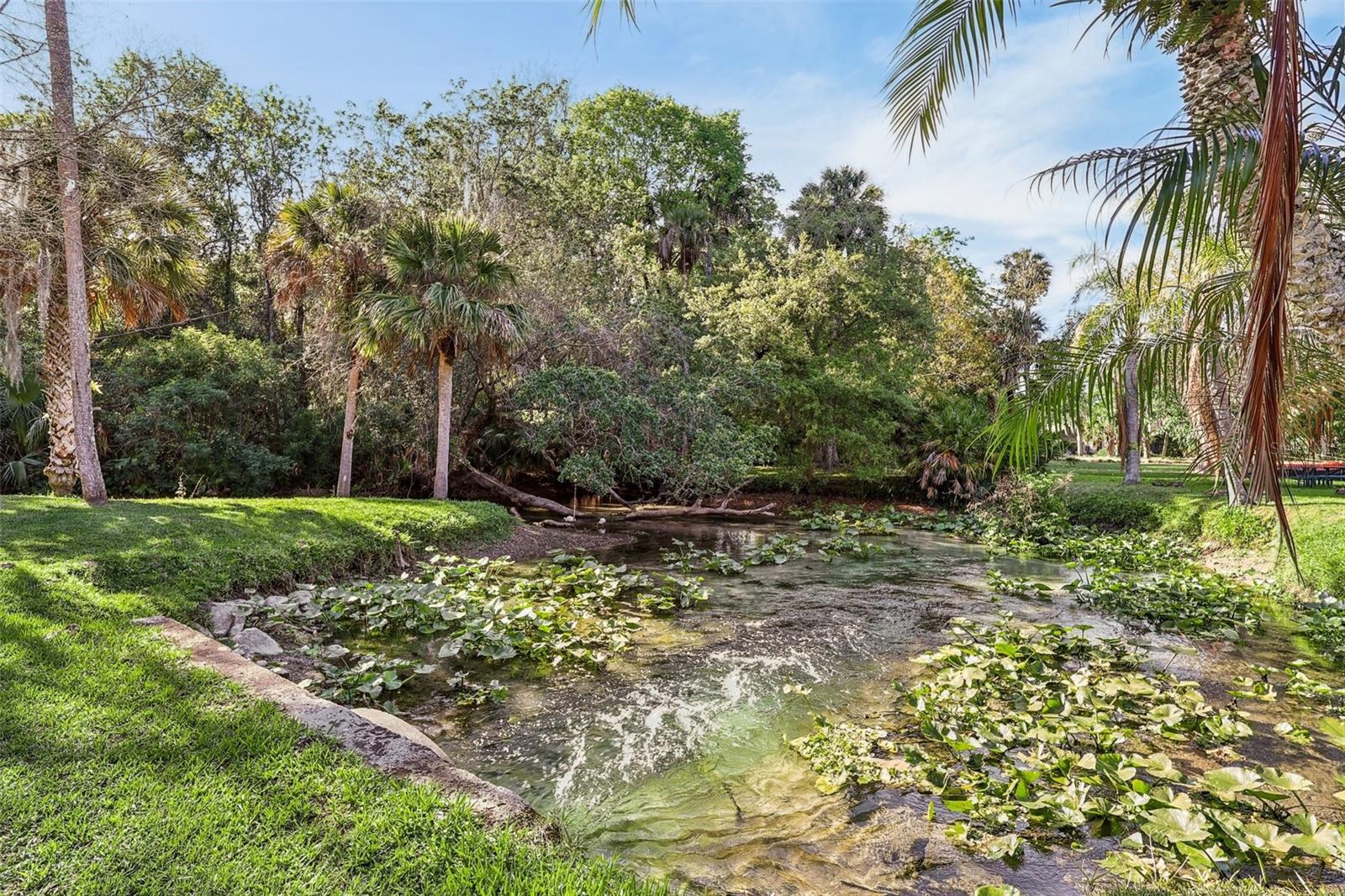 Image 39 of 48 For 116 Crown Oaks Way 116