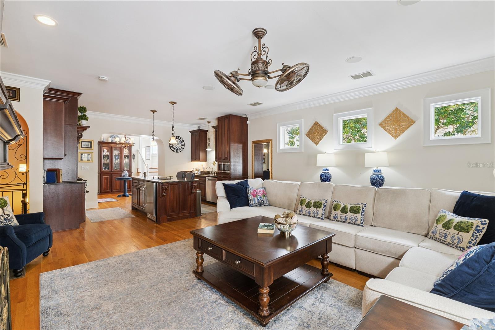 Image 15 of 35 For 1232 Poinsettia Avenue