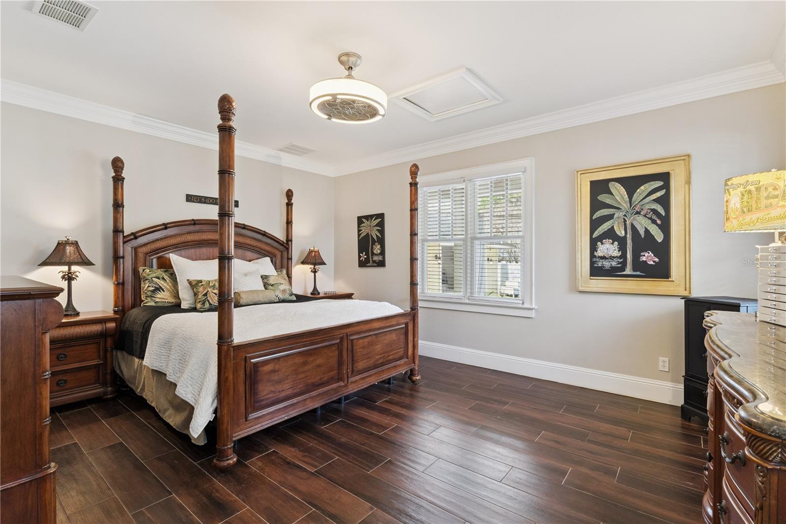 Image 18 of 35 For 1232 Poinsettia Avenue